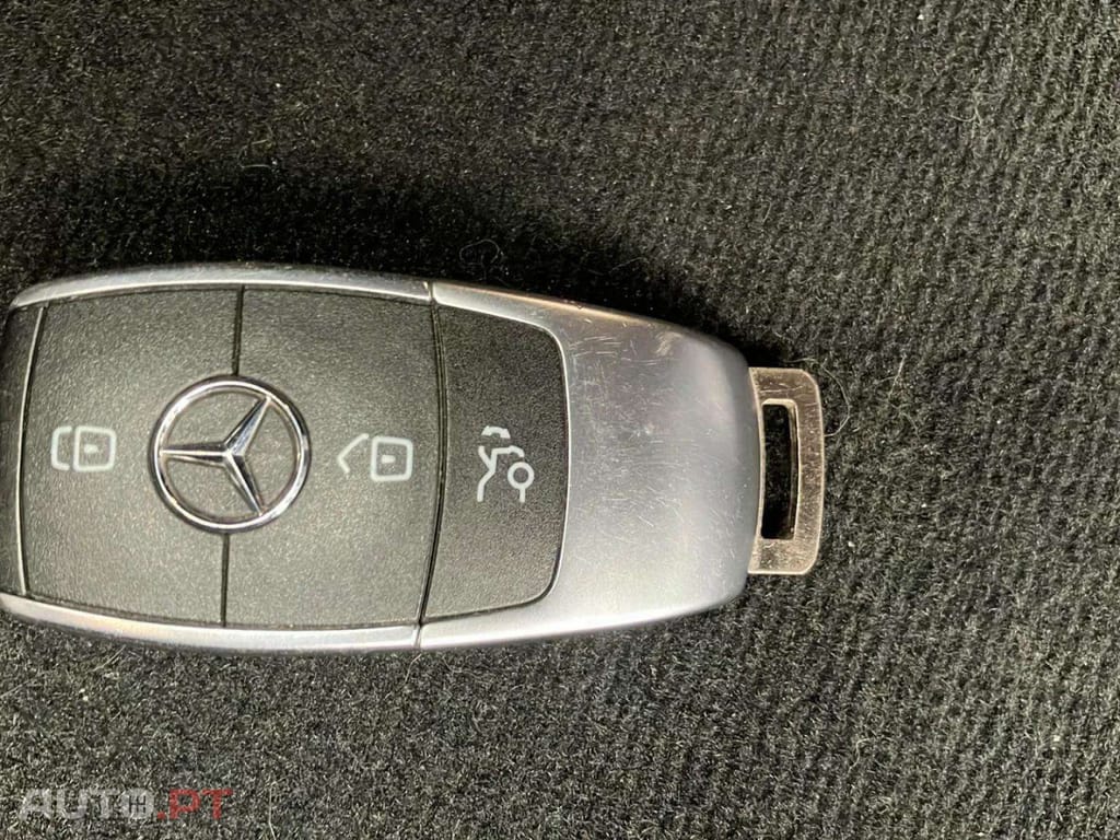 Mercedes-Benz A 250 Limousine e AMG Line