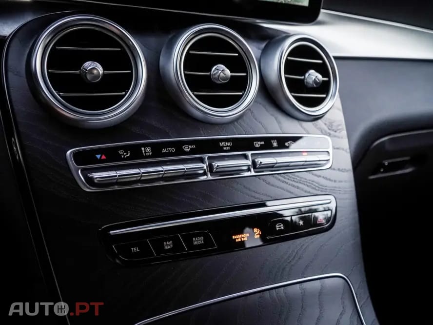 Mercedes-Benz GLC 300 de Coupe 4Matic 9G-TRONIC AMG Line