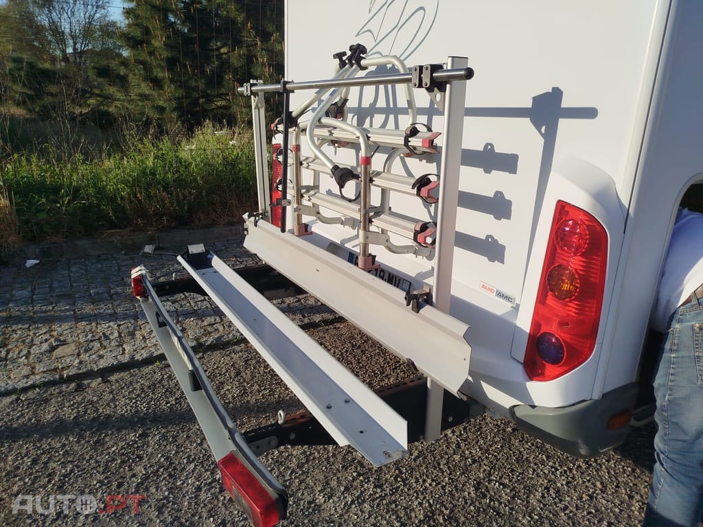 Knaus Südwind Sky wave.  Cama basculante E SUÍTE