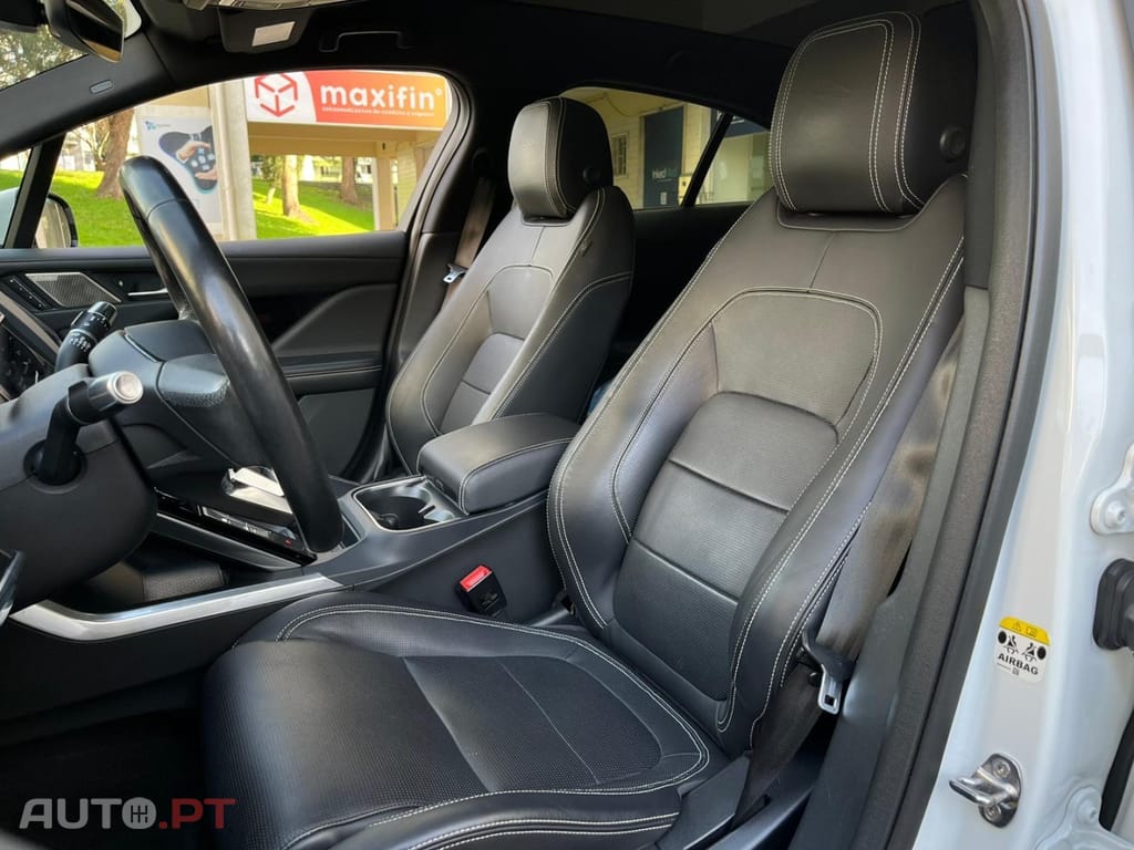 Jaguar I-Pace EV400 AWD HSE