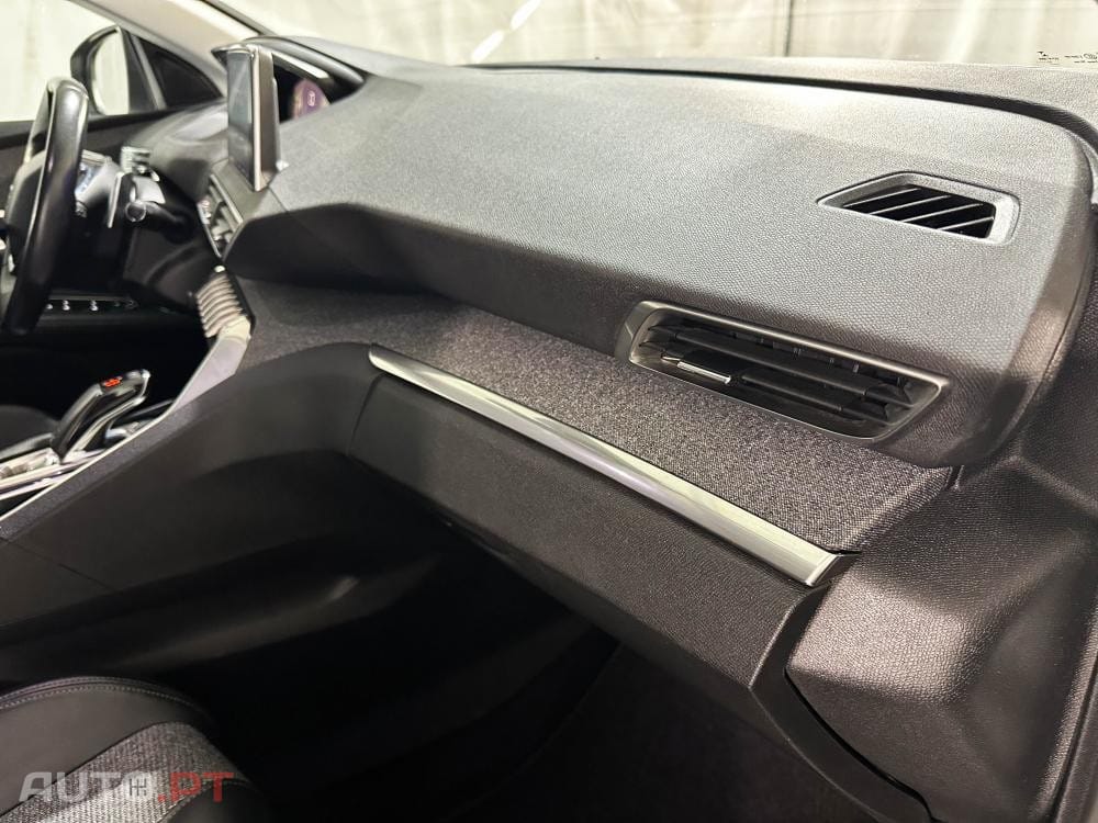 Peugeot 3008 1.6 BlueHDi Crossway EAT6