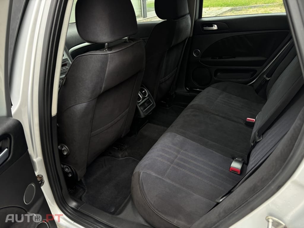 Alfa Romeo 159 1.9 JTD 16V Distinctive — fotografia 7