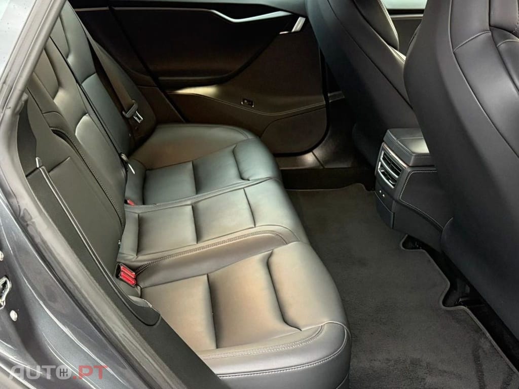 Tesla Model S Standard Range