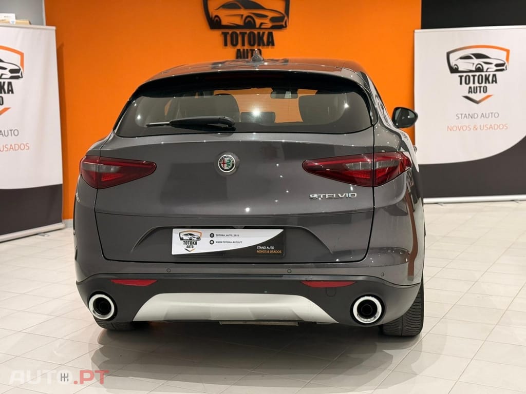 Alfa Romeo Stelvio 2.2 16V AT8 Super