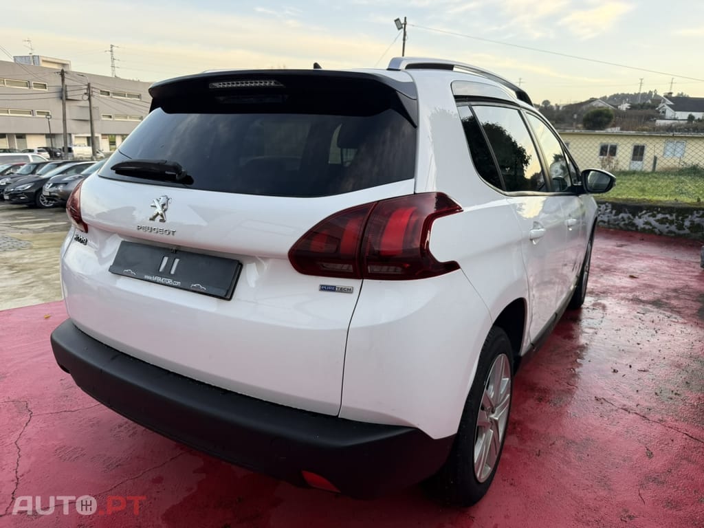 Peugeot 2008 1.2 PureTech Style