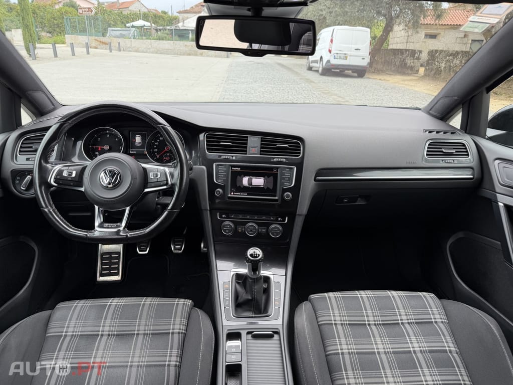 Volkswagen Golf 2.0 TDi GTD