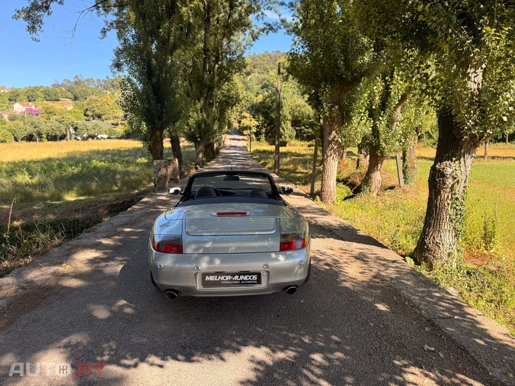 Porsche 911 Carrera 4 Cabrio