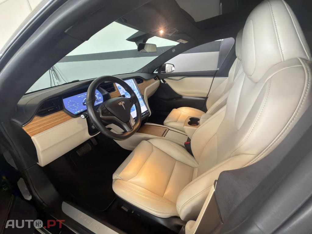 Tesla Model S Long Range