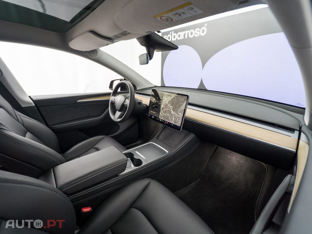 Tesla Model Y Long Range Tração Integral