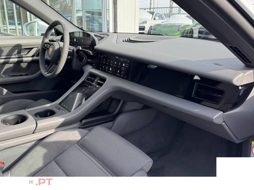 Porsche Taycan 4S Plus
