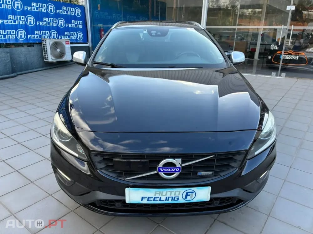 Volvo V60 2.4 D6 R-Design Momentum AWD Phev