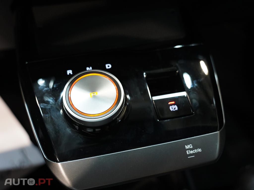 MG MG4 64 kWh Luxury
