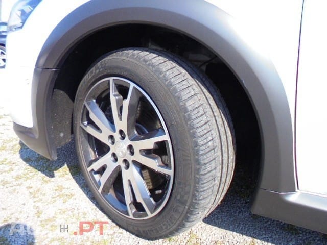 Peugeot 508 RXH 2.0 HDi Hybrid4 2-Tronic