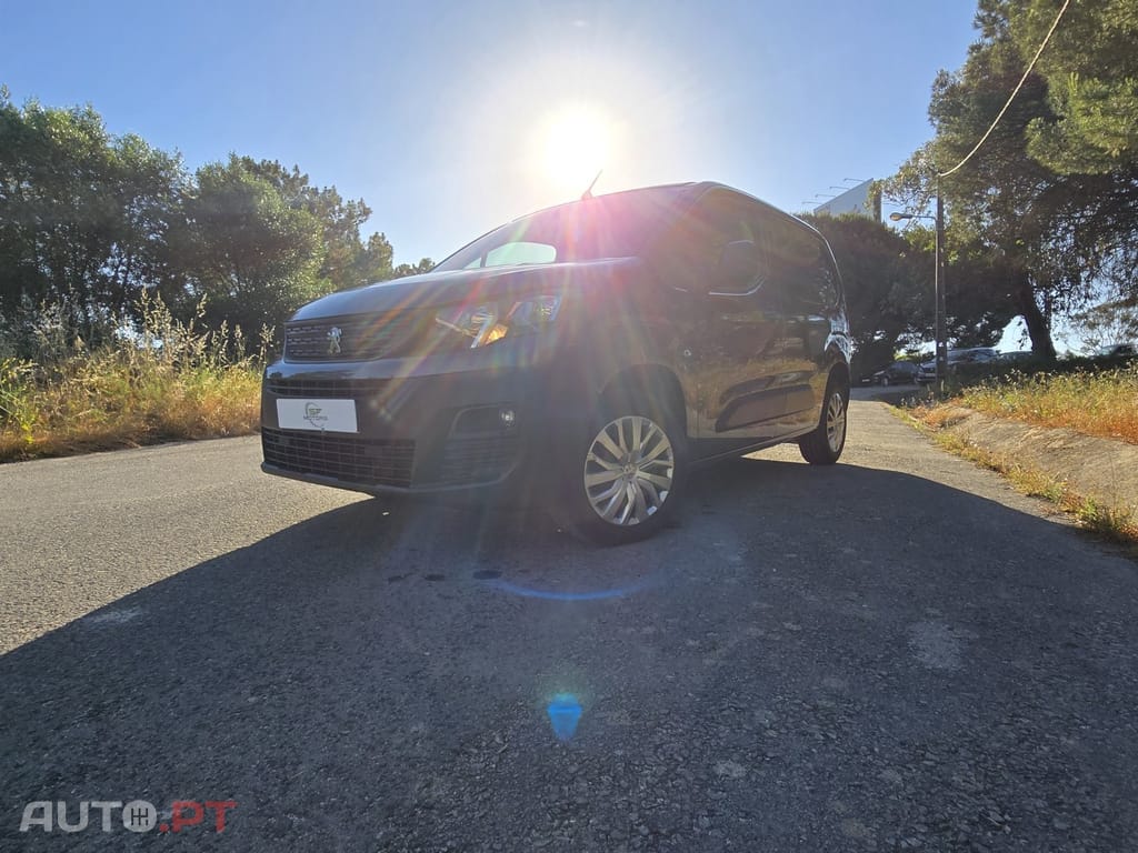 Peugeot Partner 1.5 BlueHDi Asphalt Standard EAT8