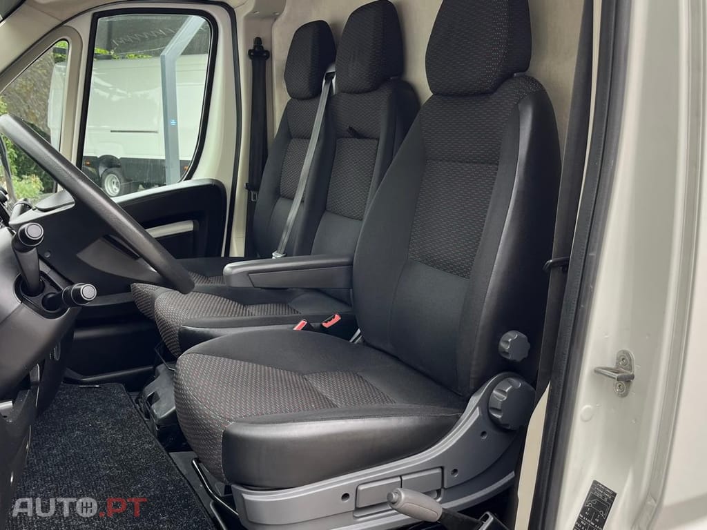 Peugeot Boxer 2.2 BlueHDi 333 L3H2 Pro
