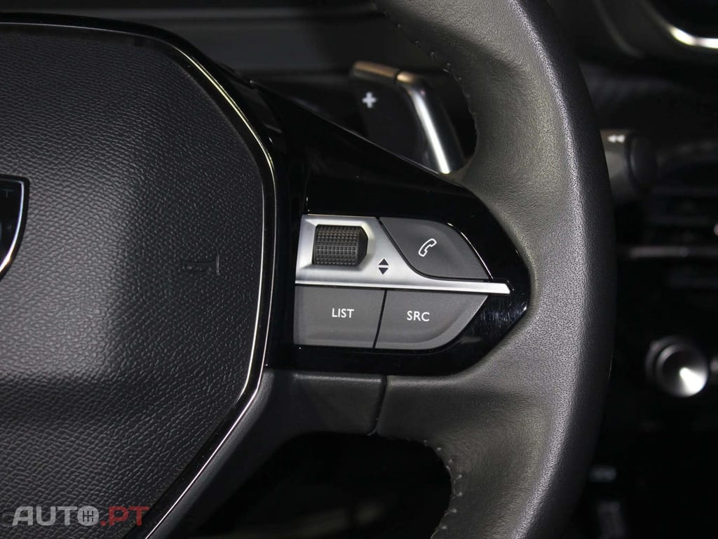 Peugeot 2008 1.2 Hybrid Allure e-DCS6