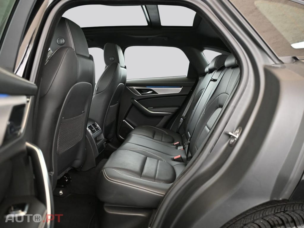 Jaguar F-Pace I.V.A DEDUTIVEL P400e AWD R-Dynamic SE 