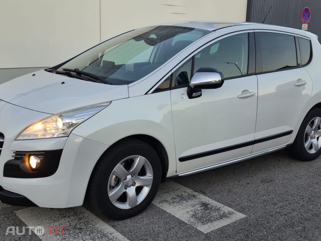 Peugeot 3008 2000 HDi hybrid4. 4x4 200Cvs. Automática 6299 — fotografia 5