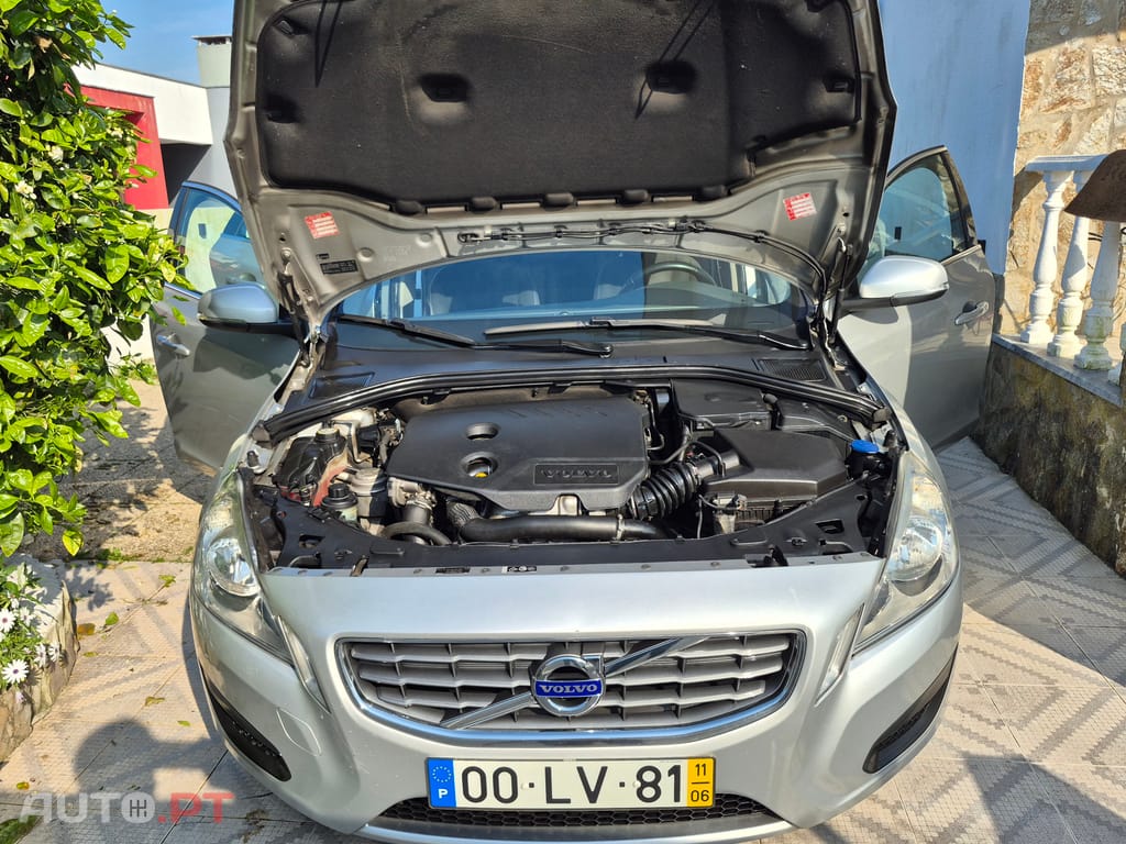 Volvo V60 D2 Momentum drive eco