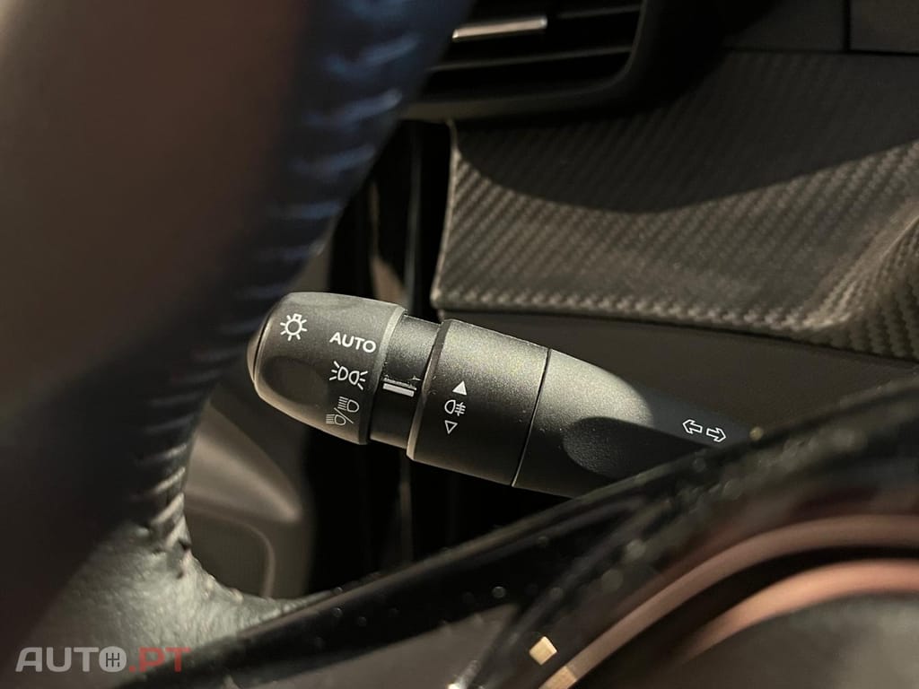 Peugeot E-208 50 kWh Allure Pack