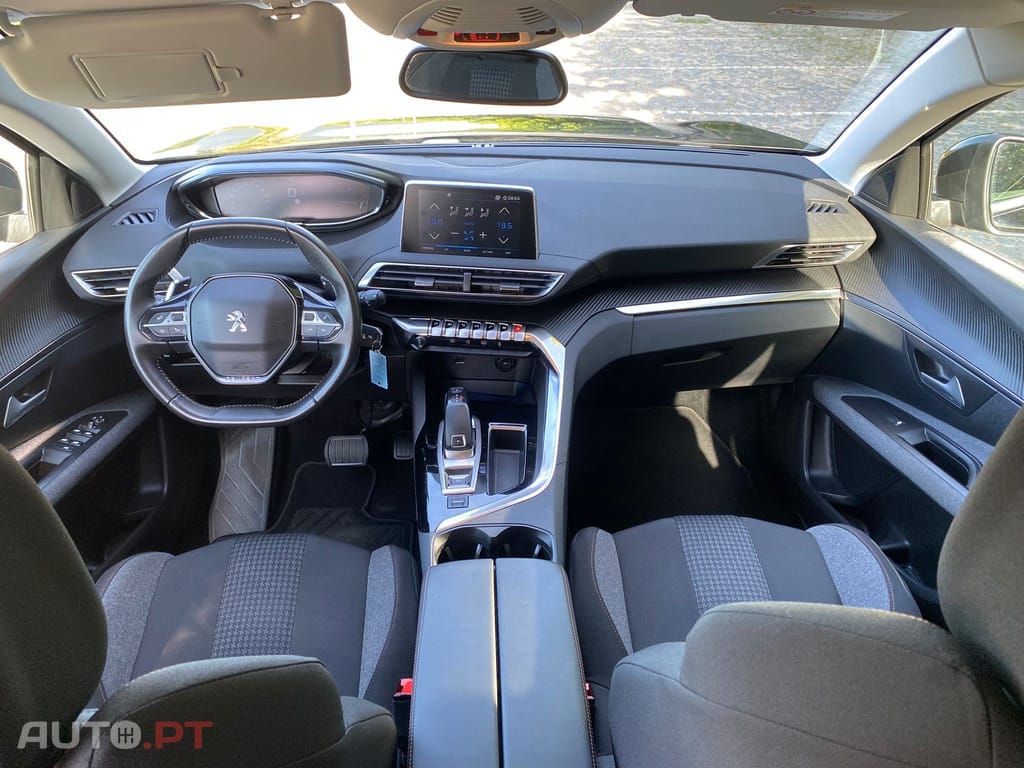 Peugeot 3008 1.5 HDI ALLURE