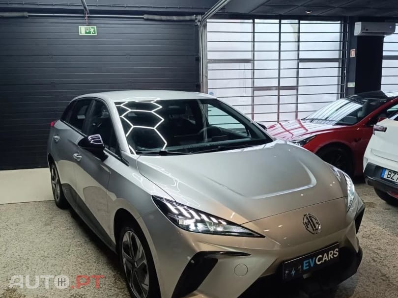 MG MG4 64 kWh Luxury