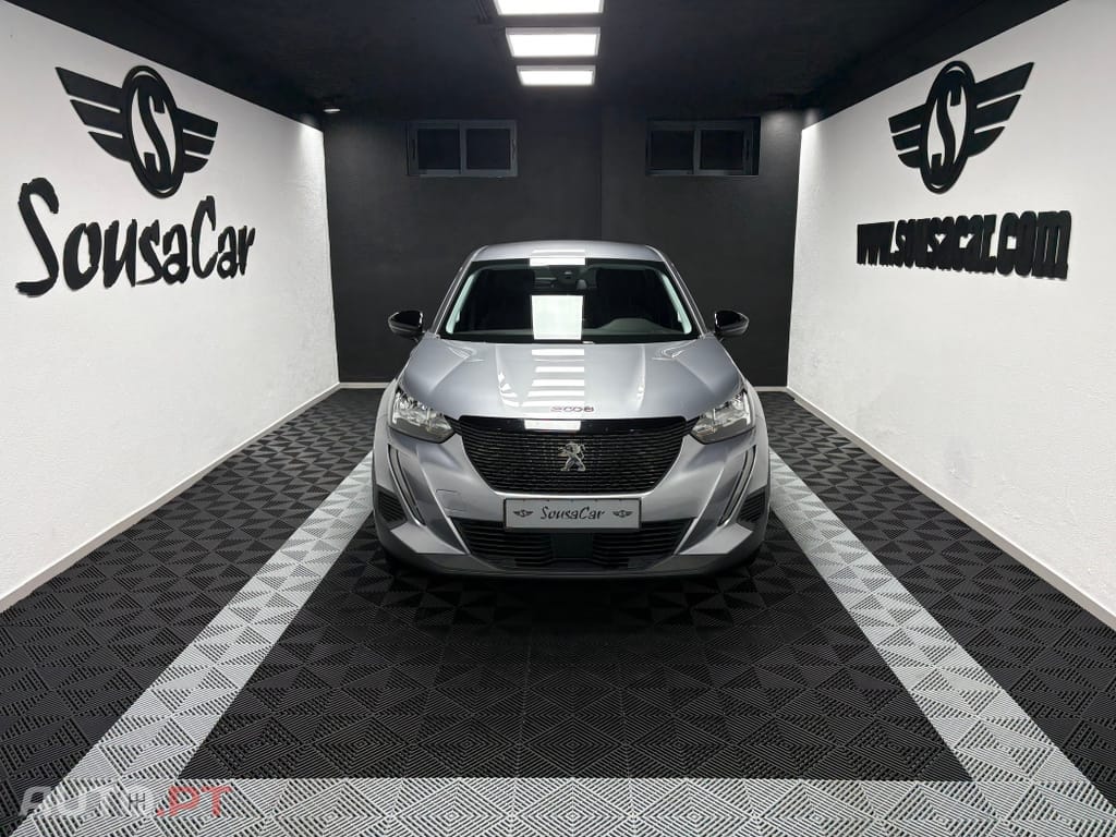 Peugeot 2008 1.2 PureTech Active Pack EAT8