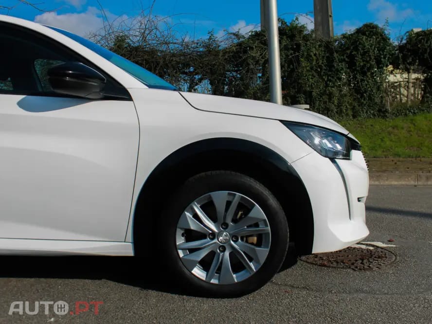 Peugeot E-208 50 kWh Active Pack