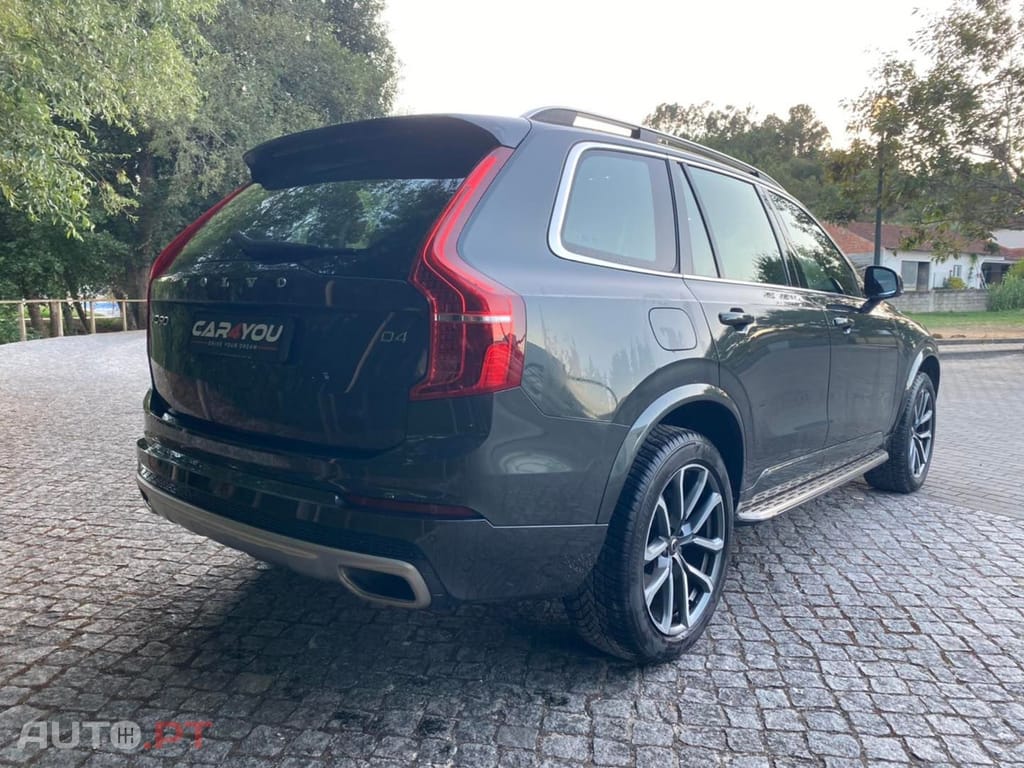 Volvo XC90 2.0 D4 Momentum