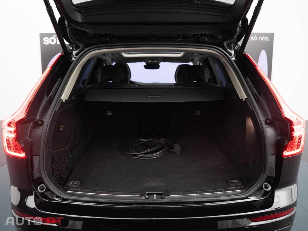 Volvo XC60 2.0 T6 PHEV Plus Dark