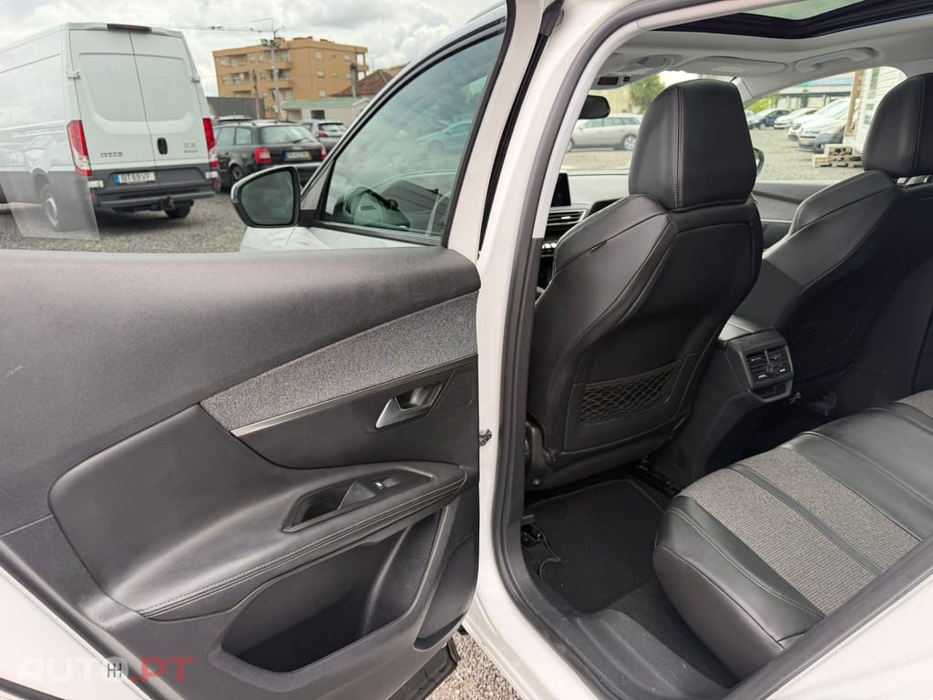 Peugeot 3008 1.2 PureTech Allure