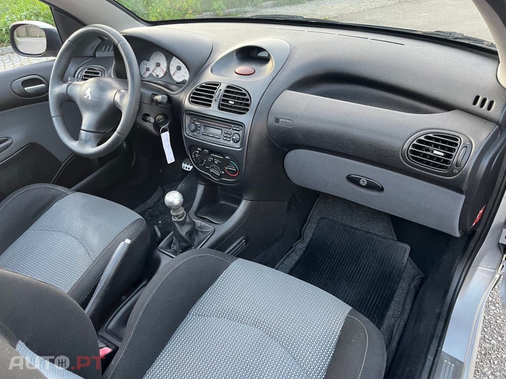 Peugeot 206 CC 1.6