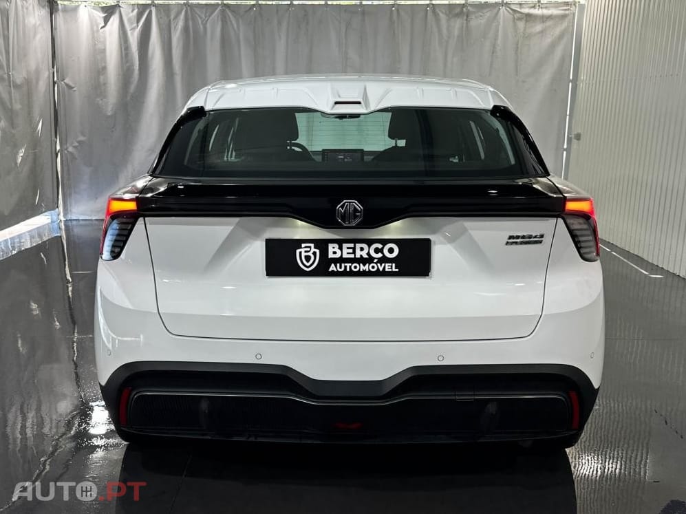 MG MG4 51 kWh Standard