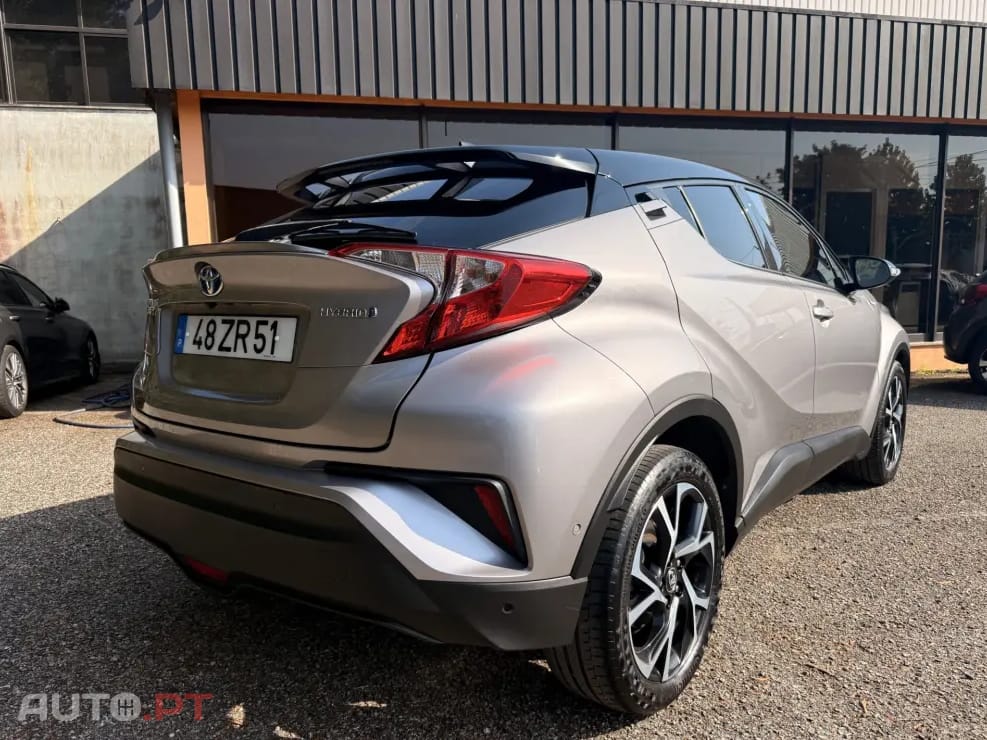 Toyota C-HR 1.8 Hybrid Exclusive
