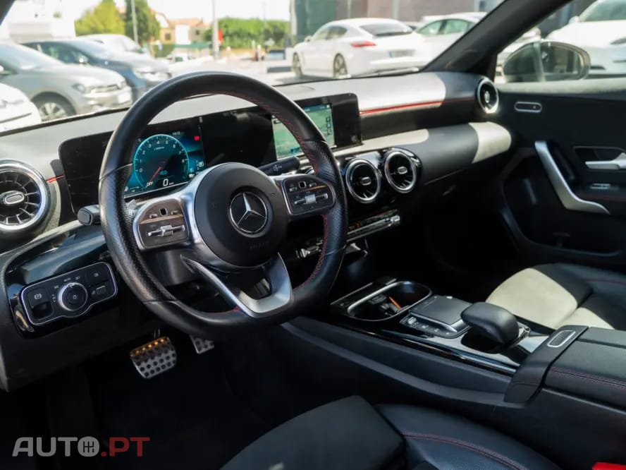 Mercedes-Benz A 250 e 8G-DCT AMG Line