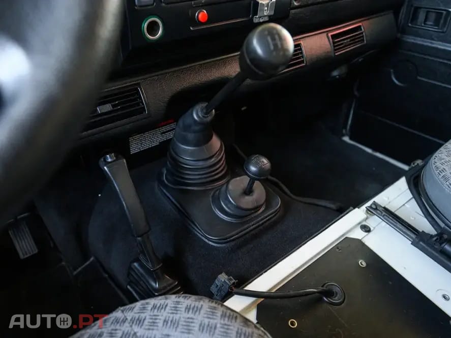 Land Rover Defender 90 2.5 Td5 E