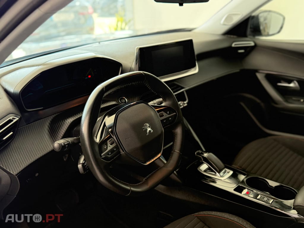 Peugeot E-2008 50 kWh Active Pack