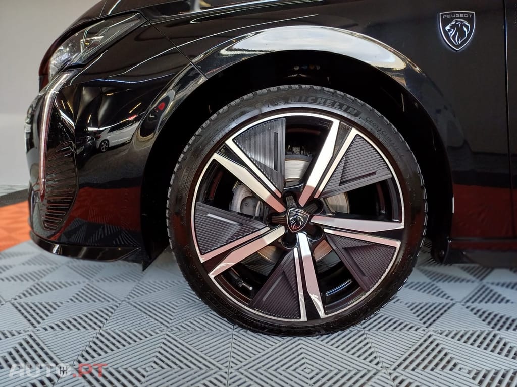 Peugeot 308 1.2 PureTech GT EAT8