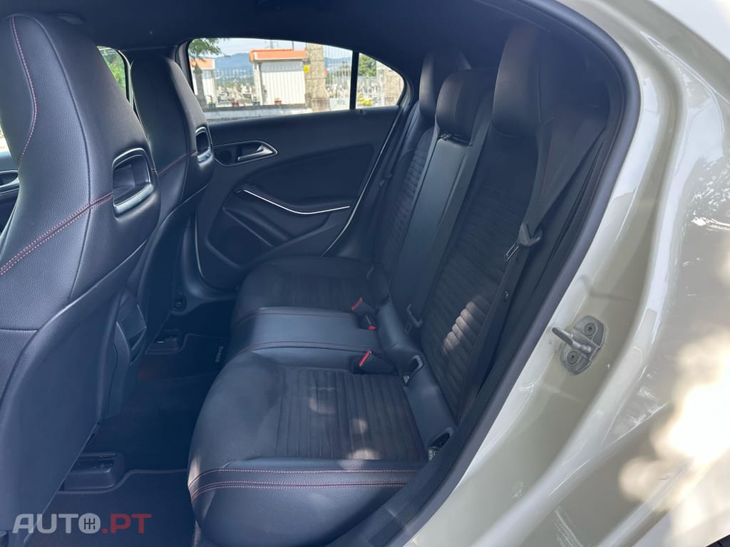 Mercedes-Benz A 180 d AMG Line