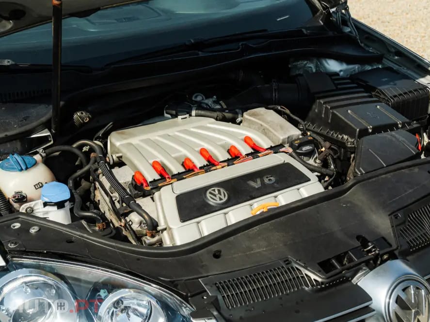 Volkswagen Golf 3.2 R32 4Motion DSG