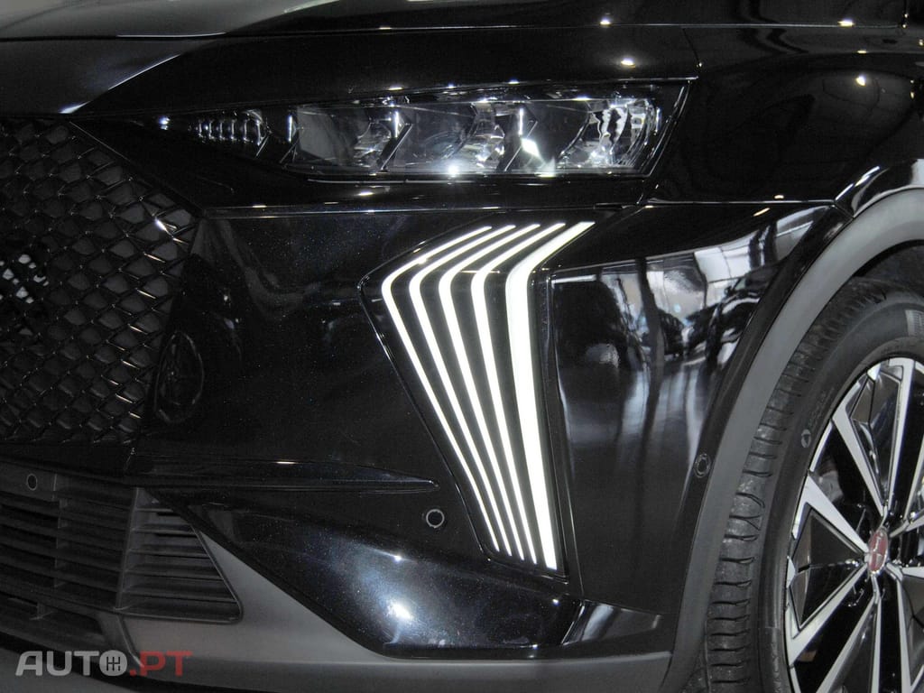 DS DS7 E-Tense Performance Line EAT8