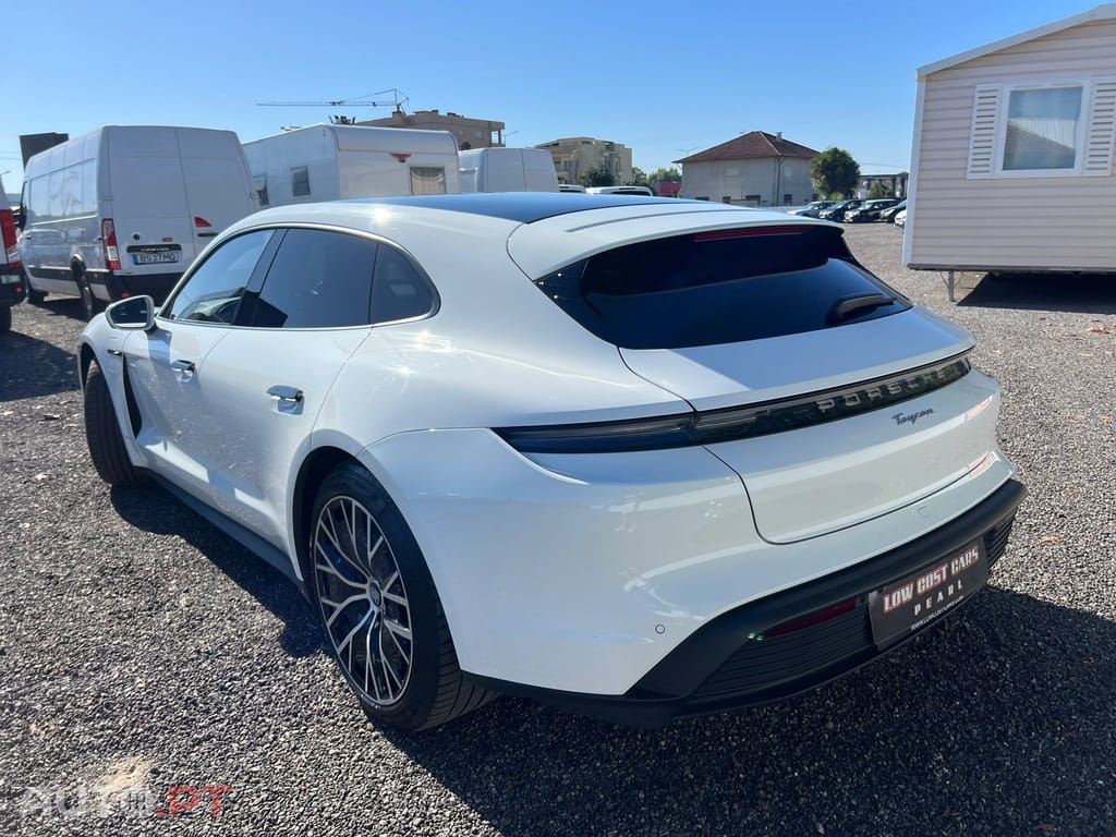 Porsche Taycan 4S