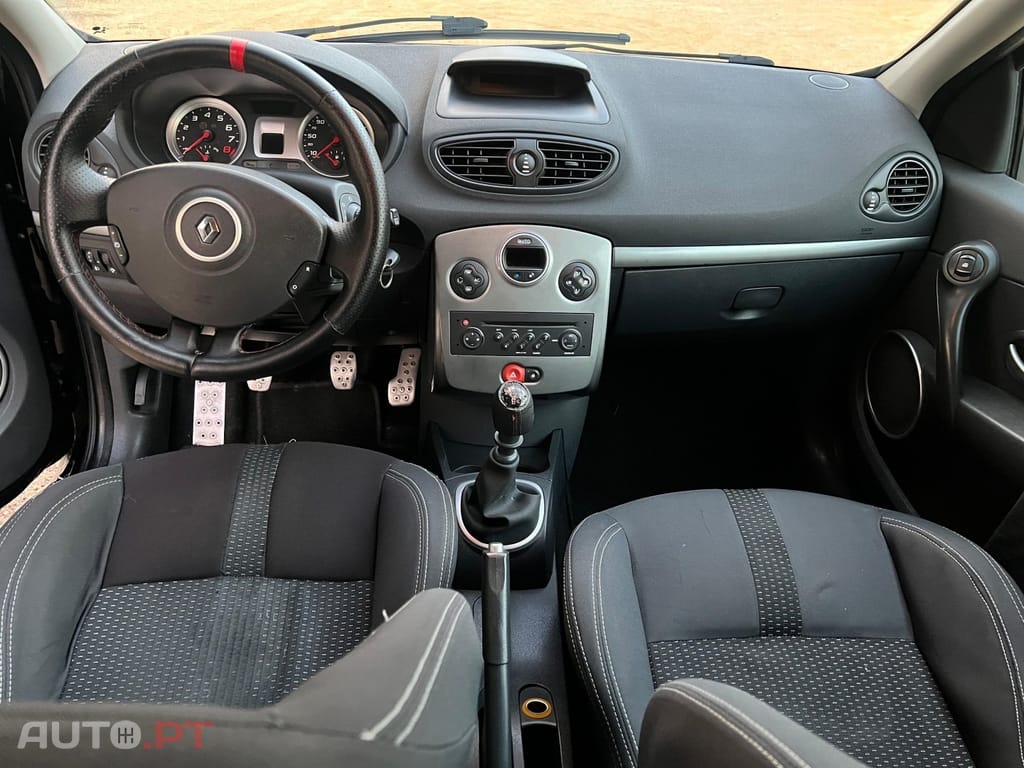 Renault Clio 2.0 16V Sport