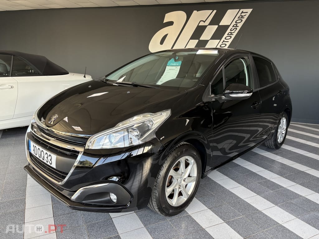 Peugeot 208 1.2 PureTech Signature