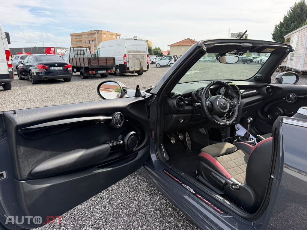 MINI Cabrio John Cooper Works