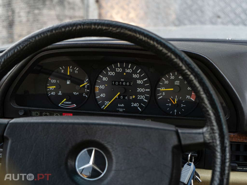 Mercedes-Benz 500 SEC W126