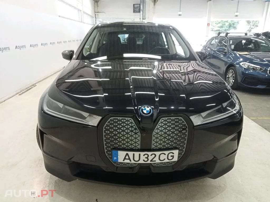 BMW iX xDrive 40