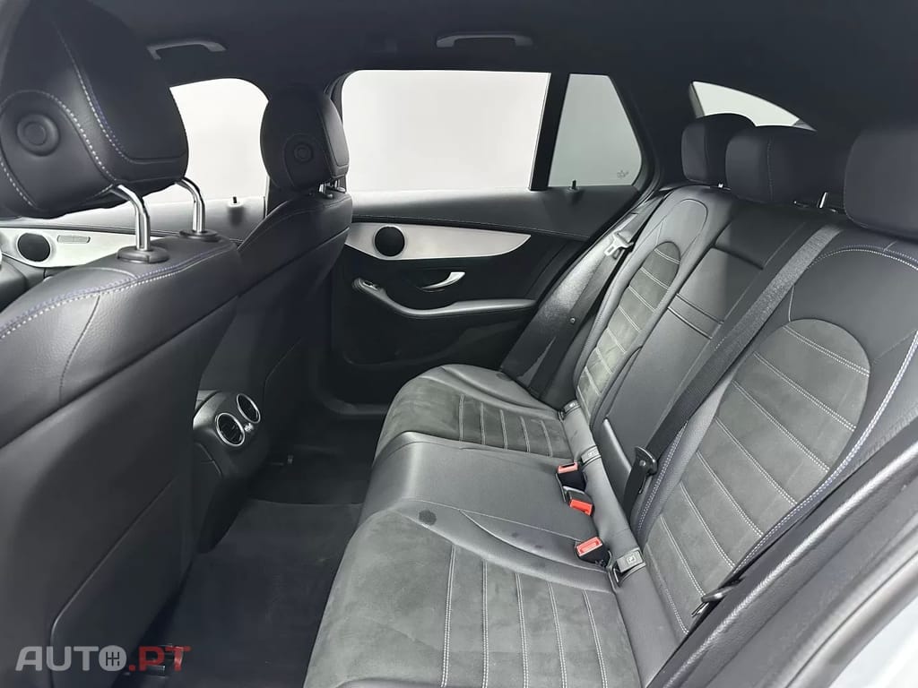 Mercedes-Benz C 300 e AMG Line