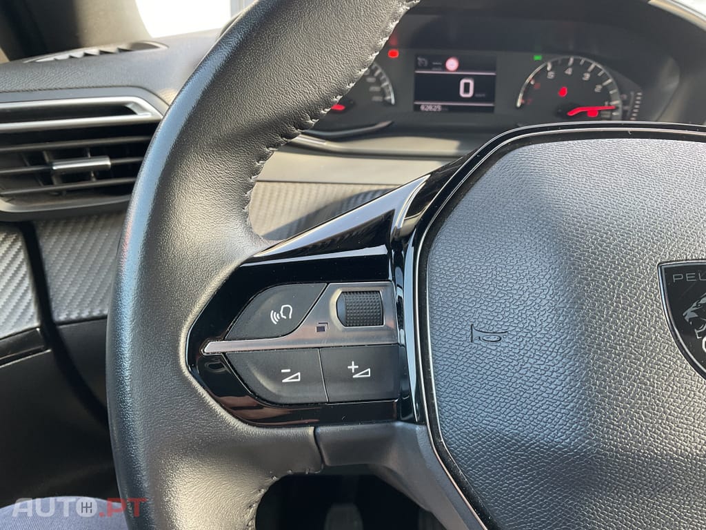 Peugeot 2008 1.2 PureTech Active Pack