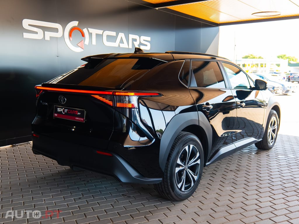 Toyota bZ4X 71,4 kWh Exclusive